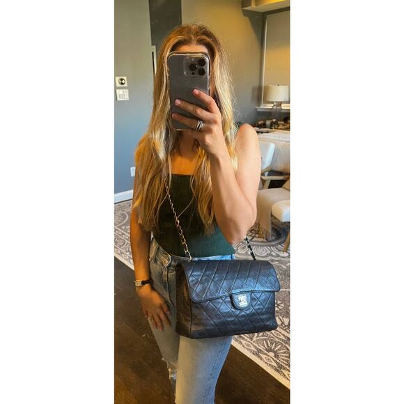 Chanel Navy Lambskin Classic Jumbo Single Flap Bag - Picture 2 of 16